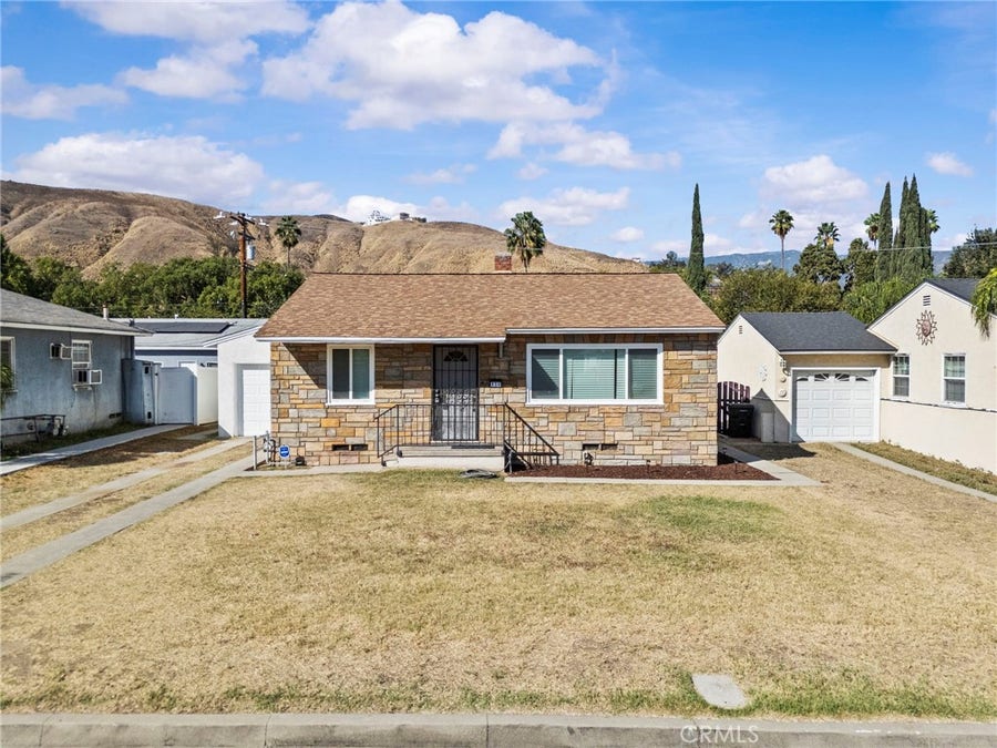 Property photo for 930 Bussey, San Bernardino, CA