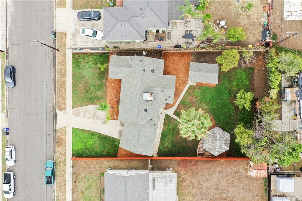 149 E Alru, Rialto, CA 92376 149 E Alru, Rialto, CA 92376