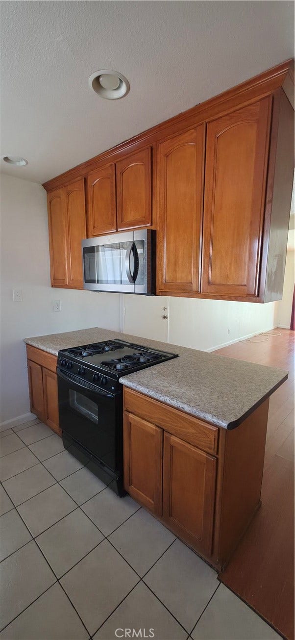 784 Arliss, Riverside, CA 92507 784 Arliss, Riverside, CA 92507