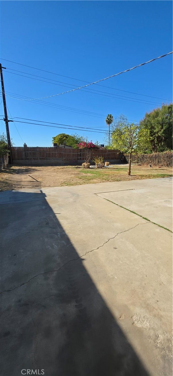 784 Arliss, Riverside, CA 92507 784 Arliss, Riverside, CA 92507