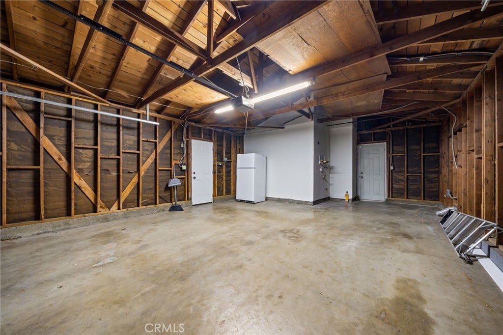 212 N Acacia Avenue, Rialto, CA 92376 212 N Acacia Avenue, Rialto, CA 92376