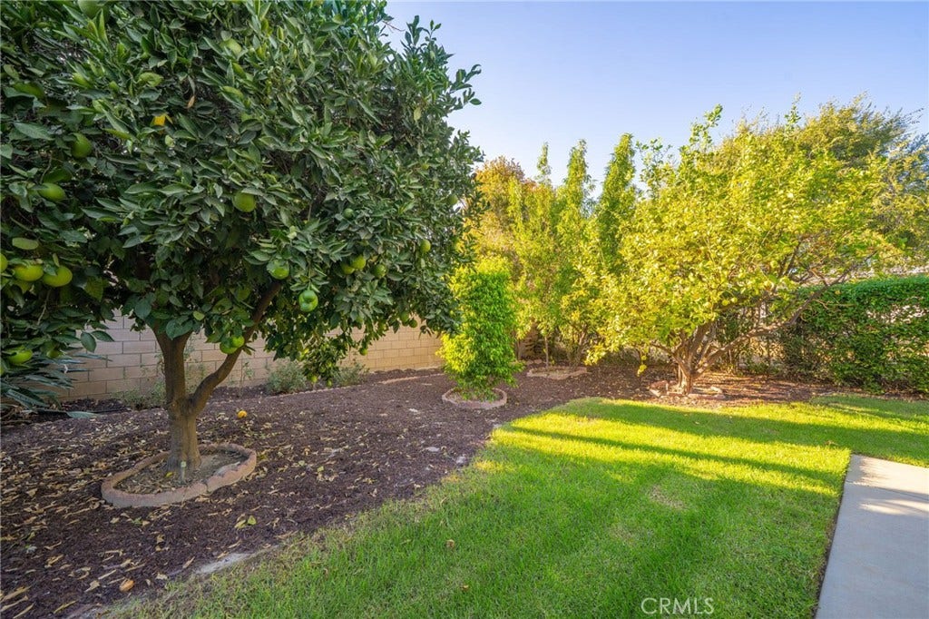 212 N Acacia Avenue, Rialto, CA 92376 212 N Acacia Avenue, Rialto, CA 92376