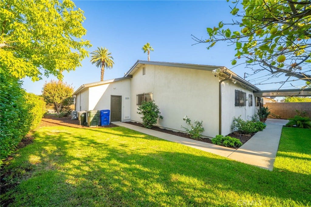 212 N Acacia Avenue, Rialto, CA 92376 212 N Acacia Avenue, Rialto, CA 92376