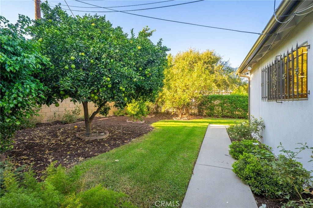 212 N Acacia Avenue, Rialto, CA 92376 212 N Acacia Avenue, Rialto, CA 92376