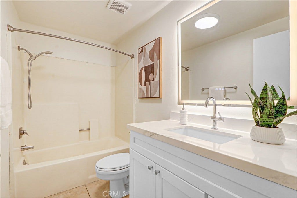 1706 Sessums Drive, #10, Redlands, CA 92374 1706 Sessums Drive, #10, Redlands, CA 92374