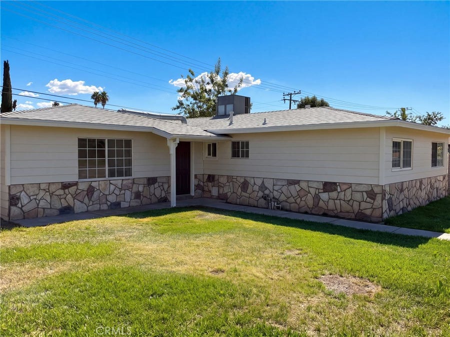 Property photo for 695 N Pepper Avenue, Rialto, CA