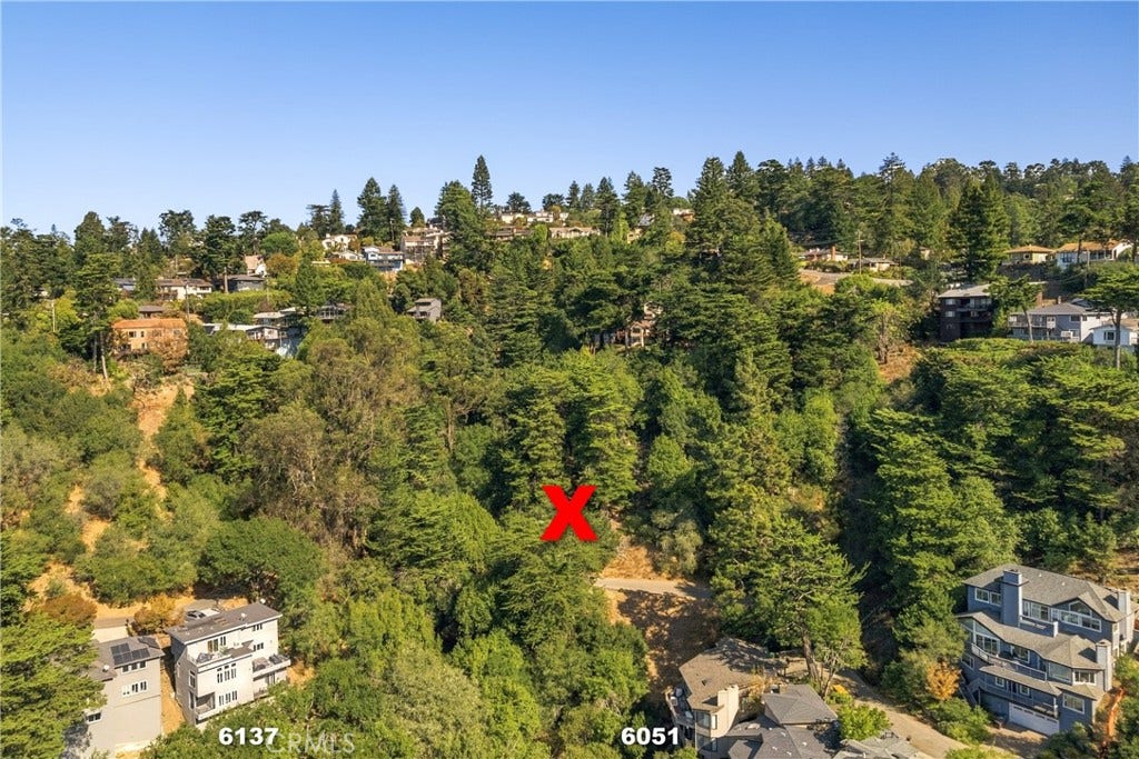 6090 Girvin Drive, Oakland, CA 94603 6090 Girvin Drive, Oakland, CA 94603