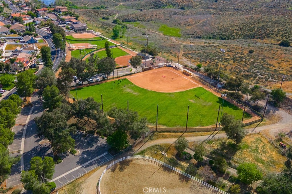 22760 Cascade Drive, Canyon Lake, CA 92587 22760 Cascade Drive, Canyon Lake, CA 92587