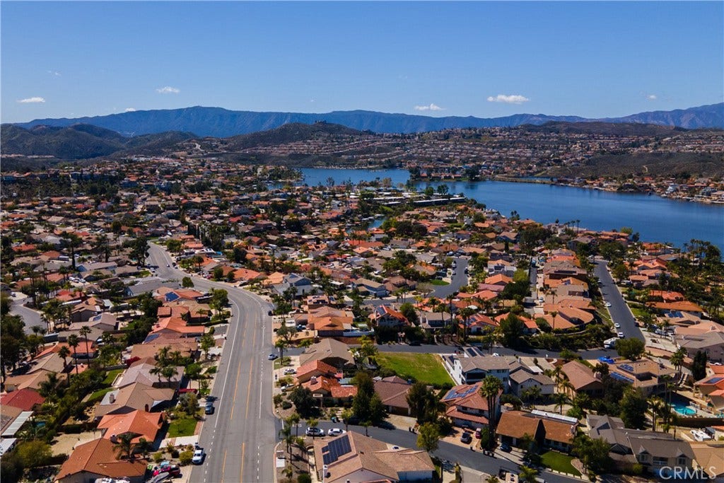 22760 Cascade Drive, Canyon Lake, CA 92587 22760 Cascade Drive, Canyon Lake, CA 92587
