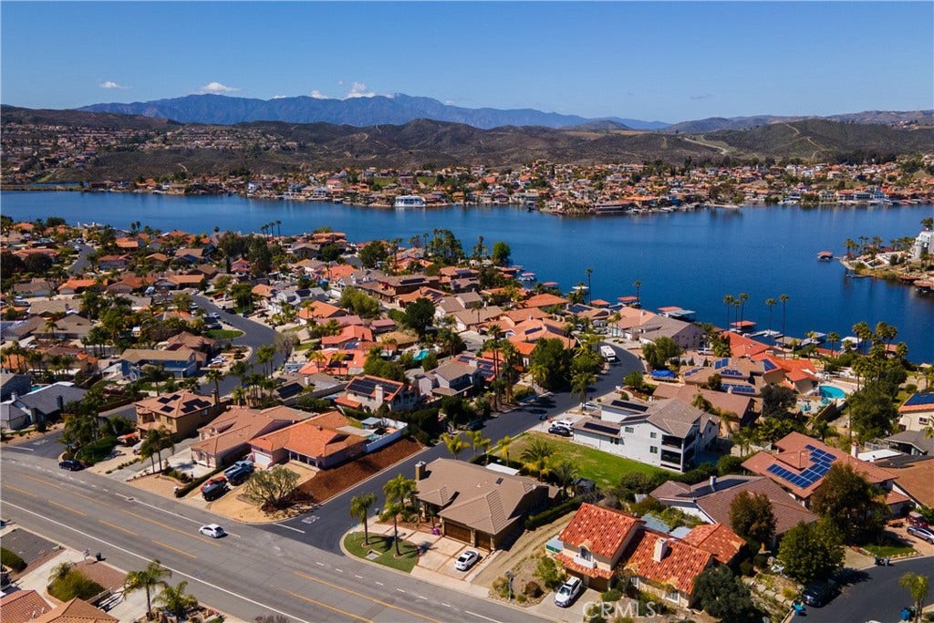 22760 Cascade Drive, Canyon Lake, CA 92587 22760 Cascade Drive, Canyon Lake, CA 92587