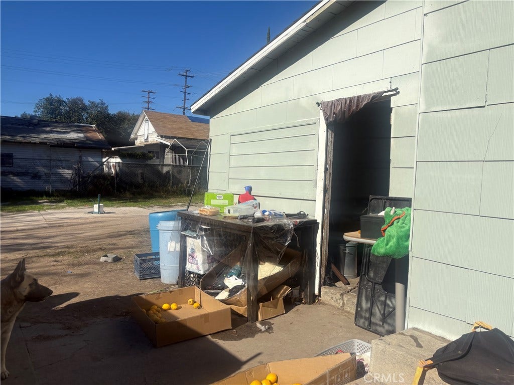 659 W 10th, San Bernardino, CA 92410 659 W 10th, San Bernardino, CA 92410