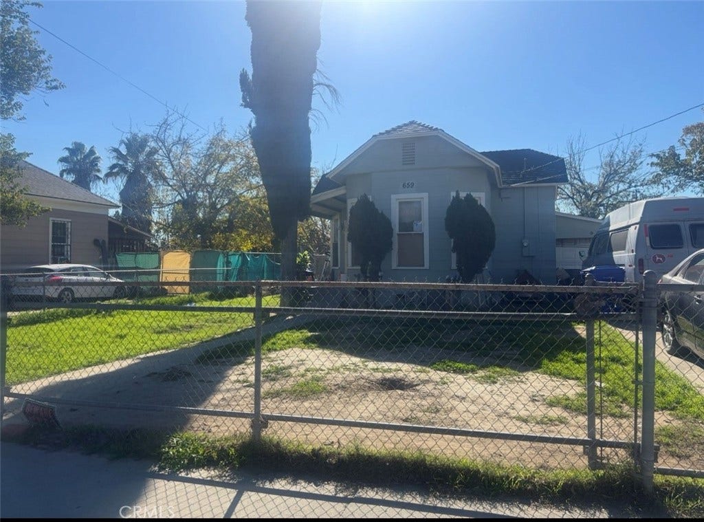659 W 10th, San Bernardino, CA 92410 659 W 10th, San Bernardino, CA 92410
