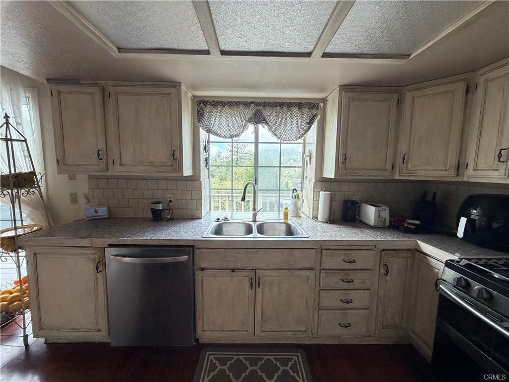 22198 SW Pine Drive, Cedarpines Park, CA 92322 22198 SW Pine Drive, Cedarpines Park, CA 92322