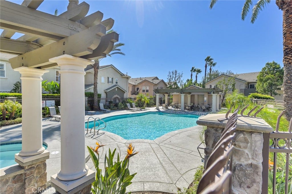7353 Ellena W, #198, Rancho Cucamonga, CA 91730 Community pool/spa area