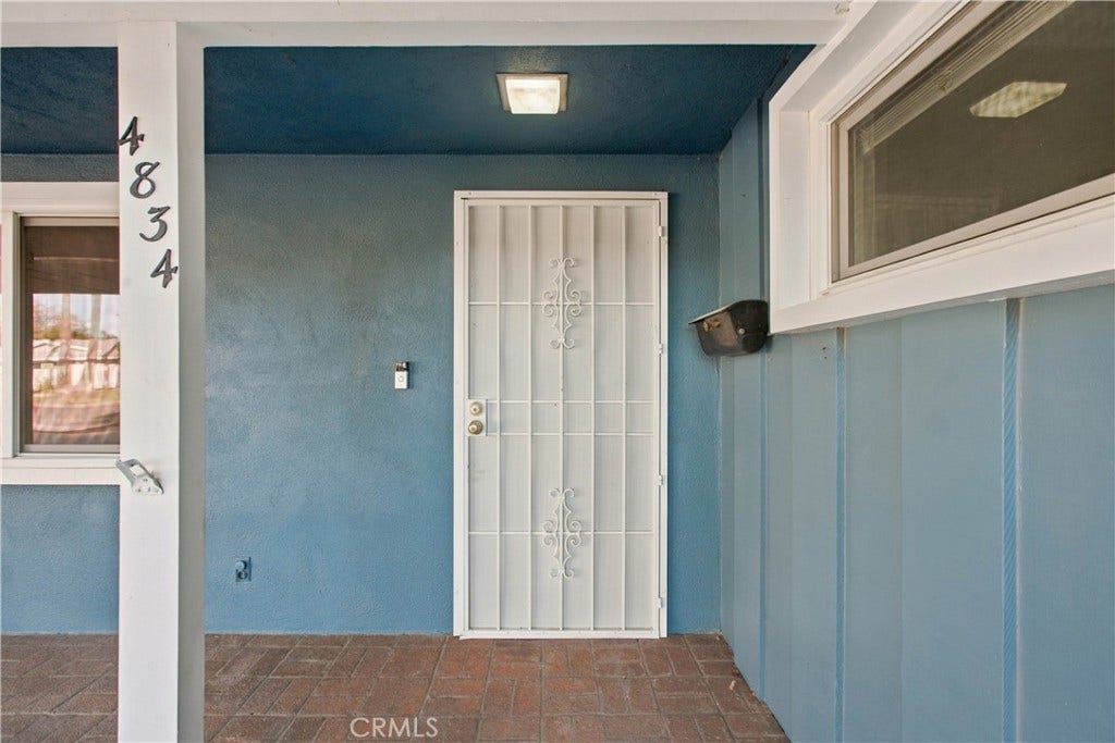 4834 Cliffside, Riverside, CA 92506 4834 Cliffside, Riverside, CA 92506