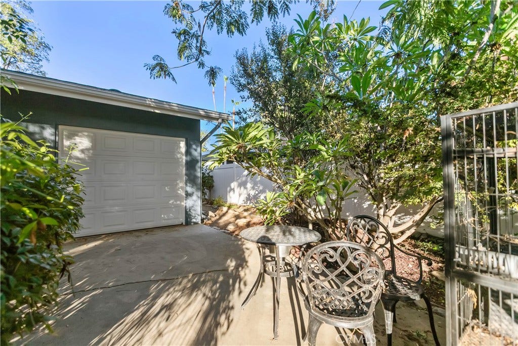 4834 Cliffside, Riverside, CA 92506 4834 Cliffside, Riverside, CA 92506