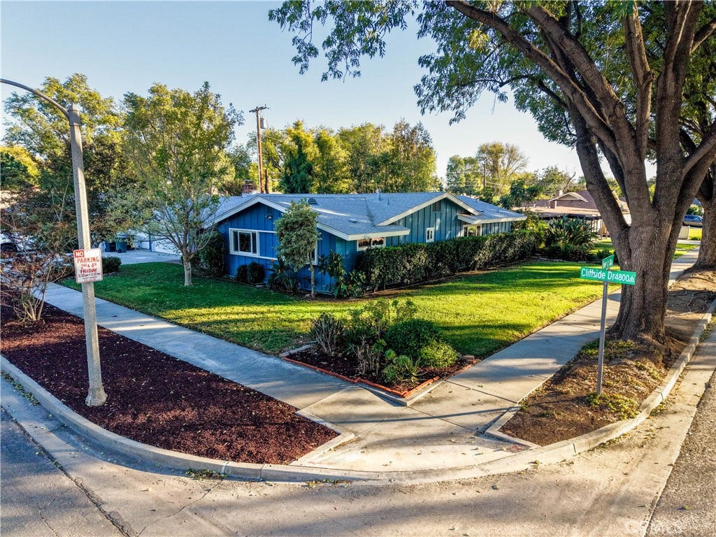 4834 Cliffside, Riverside, CA 92506 4834 Cliffside, Riverside, CA 92506