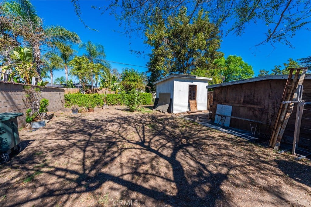 6871 Berry, Buena Park, CA 90620 6881 Berry Ave. Back of lot