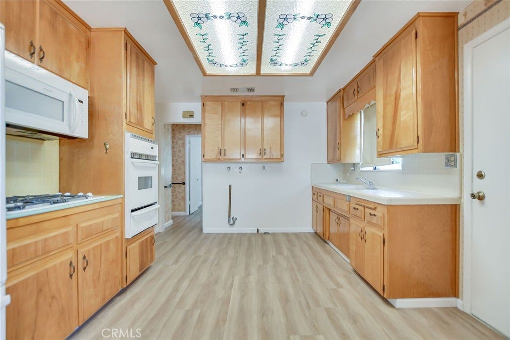 4593 Glen, Riverside, CA 92509 4593 Glen, Riverside, CA 92509