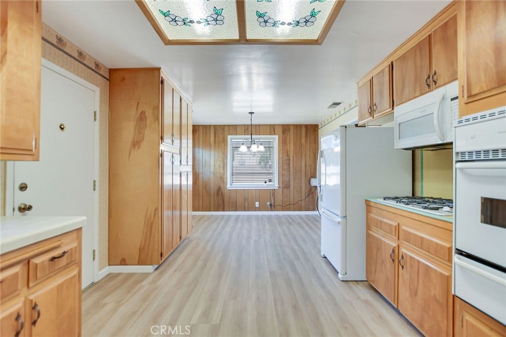 4593 Glen, Riverside, CA 92509 4593 Glen, Riverside, CA 92509