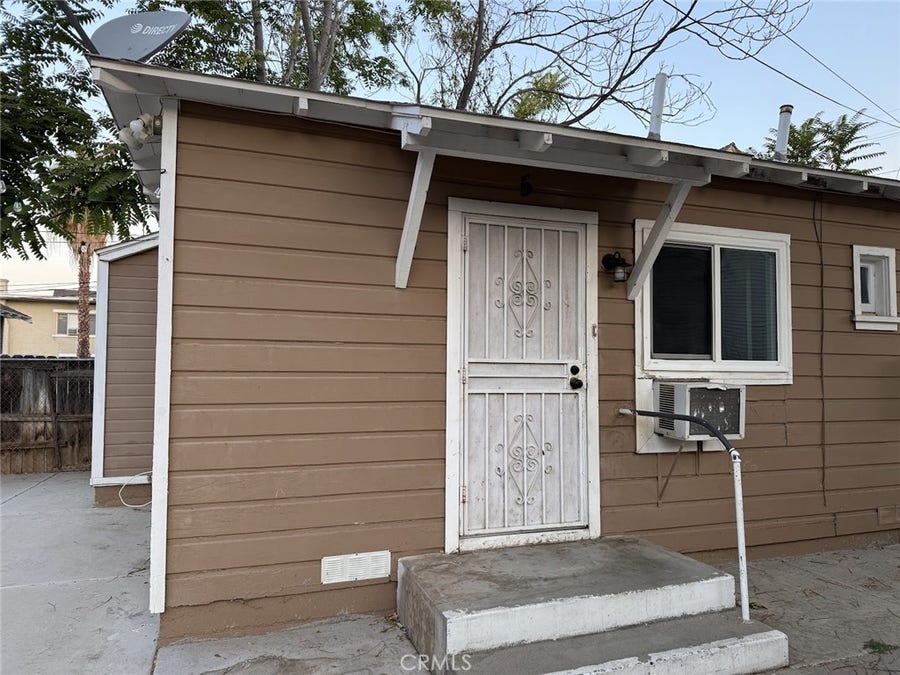 Property photo for 3883 5th, Riverside, CA