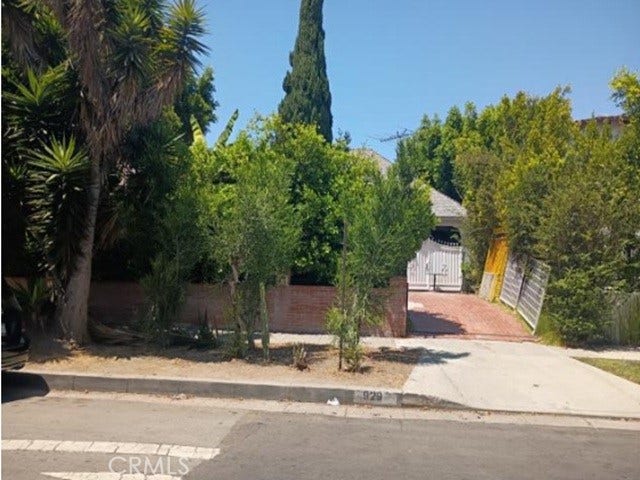 Property photo for 929 S Muirfield Road, Los Angeles, CA