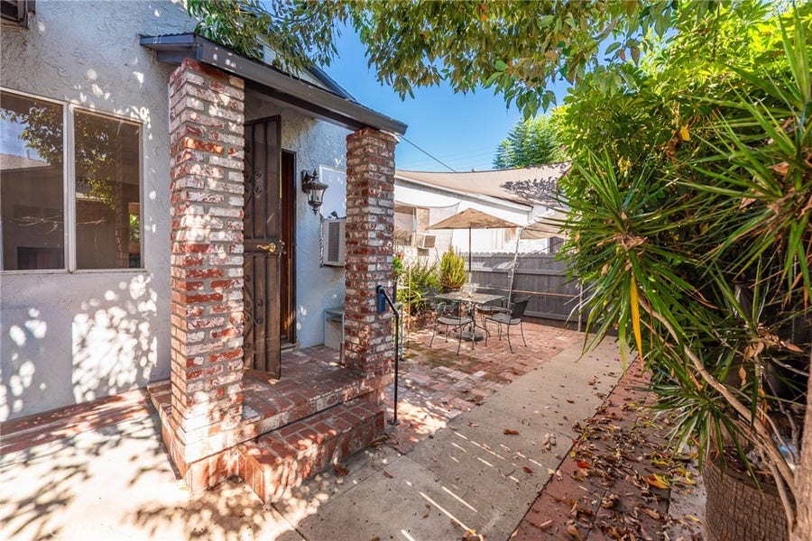Property photo for 609 S Main Street, Burbank, CA