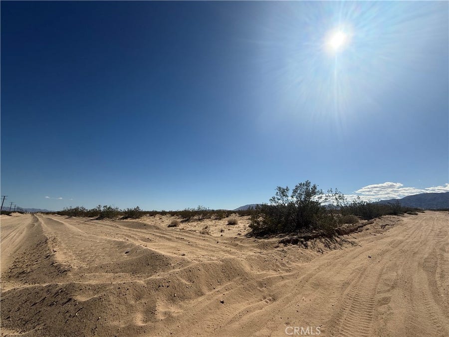 Property photo for 5101 Gilbert Road, Palms, CA