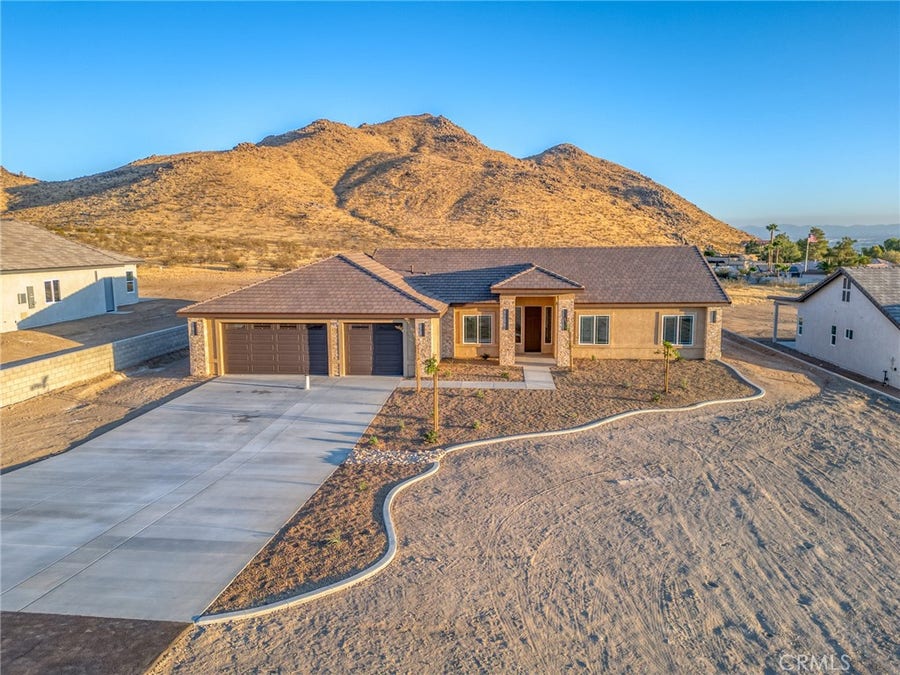 Property photo for 19715 Roanoke Road, Apple Valley, CA