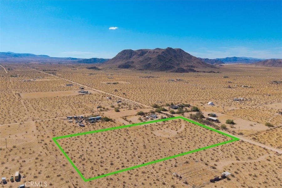 Property photo for 60309 Applegate Way, Landers, CA