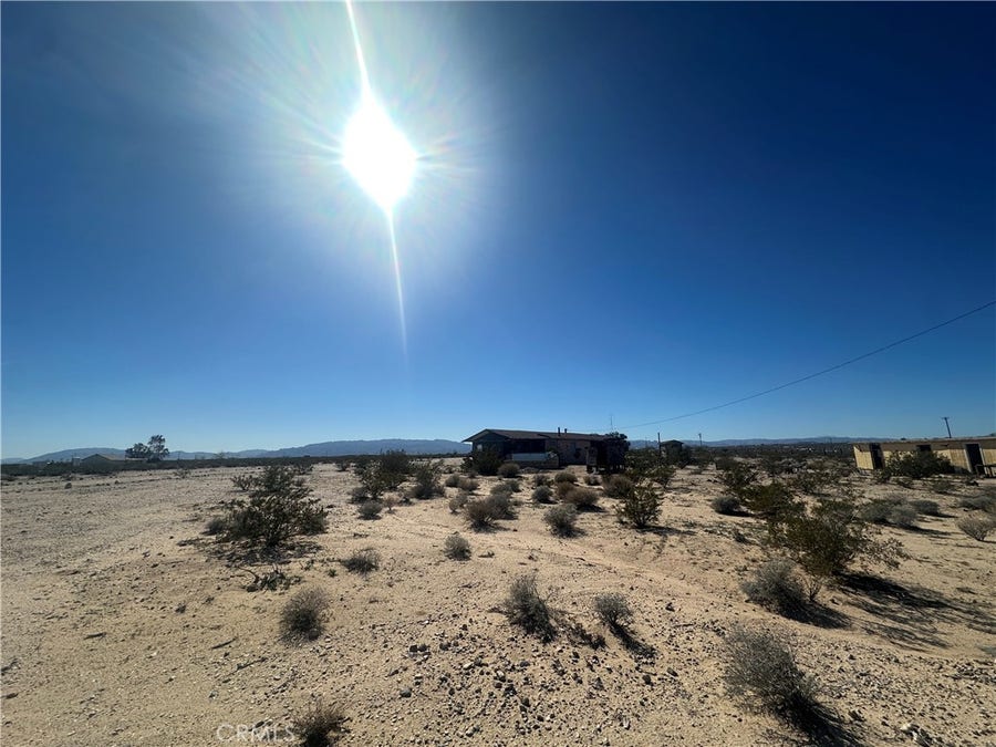 Property photo for 167 Bluegrass Avenue, Palms, CA
