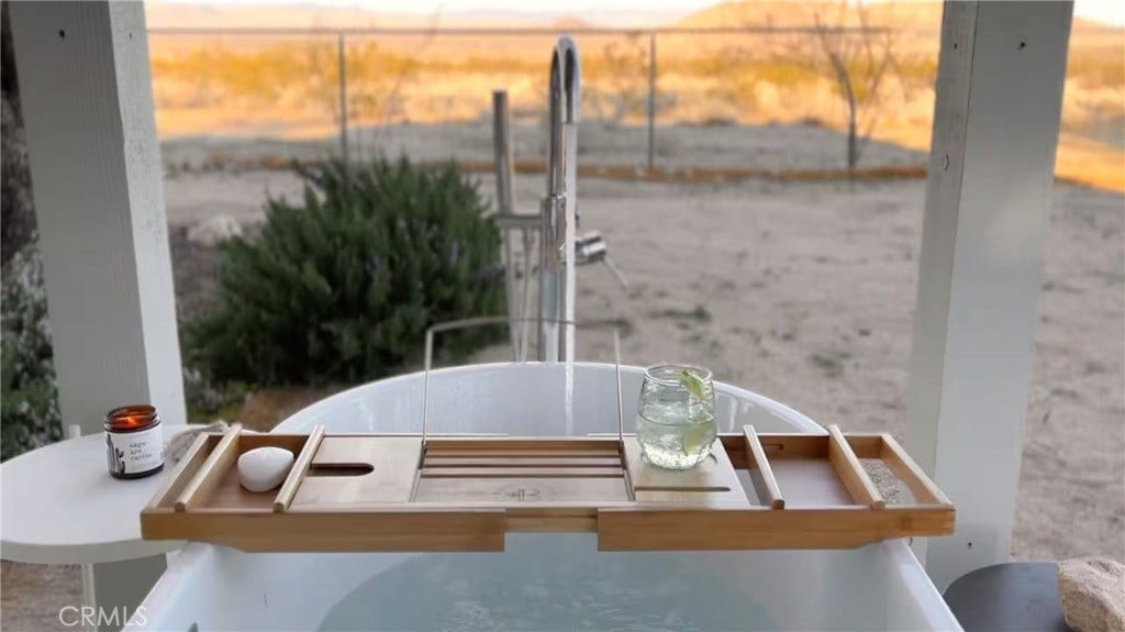 Tub