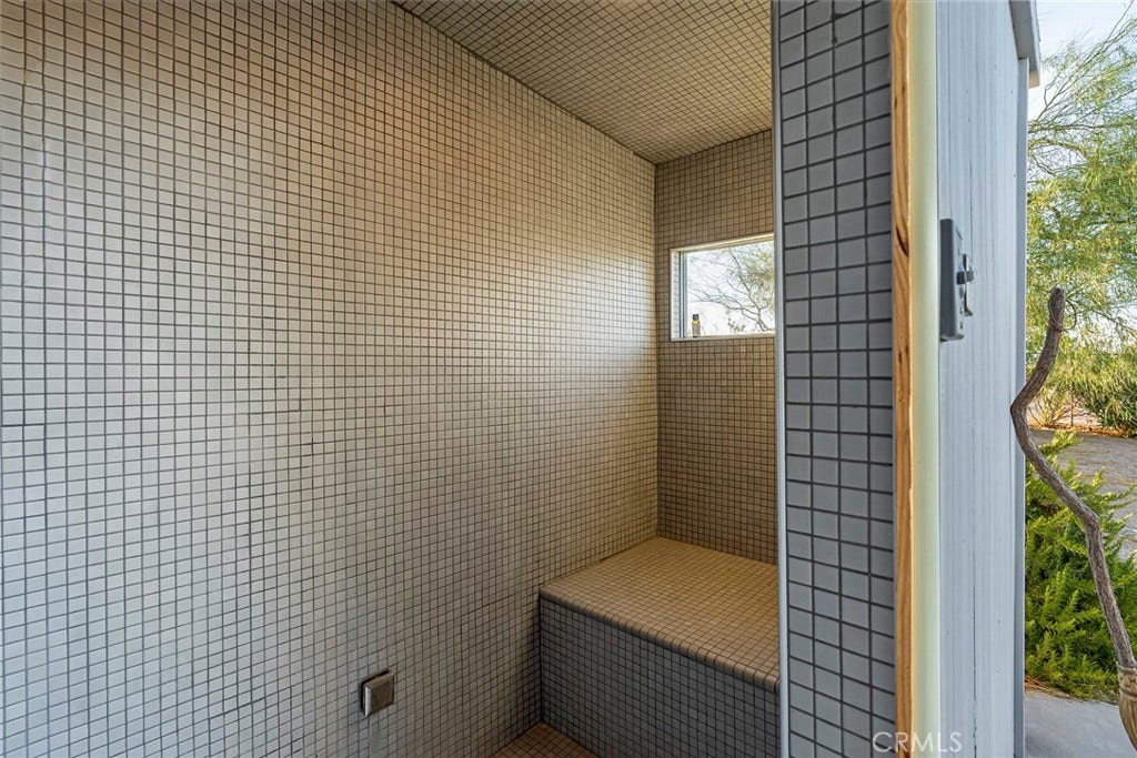 Steamroom