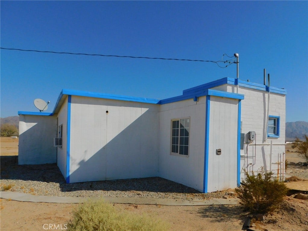5052 Henry, Palms, CA 92277 5052 Henry, Palms, CA 92277