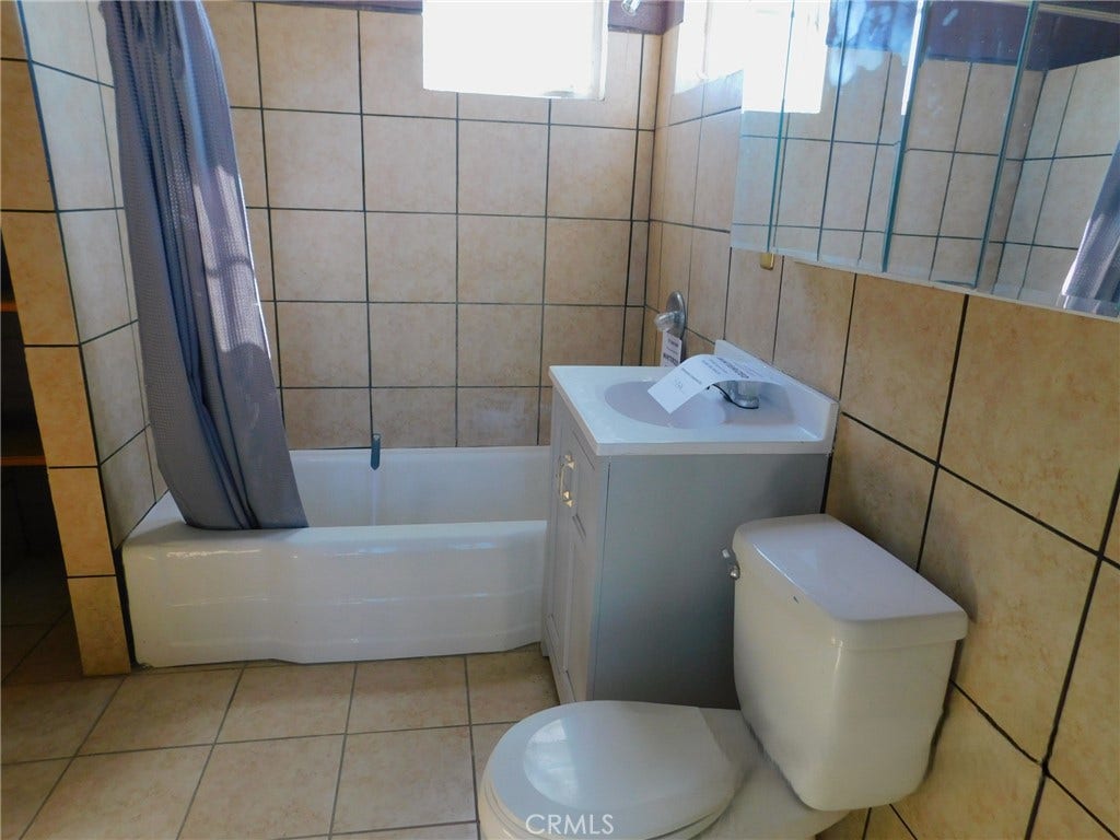 5052 Henry, Palms, CA 92277 5052 Henry, Palms, CA 92277