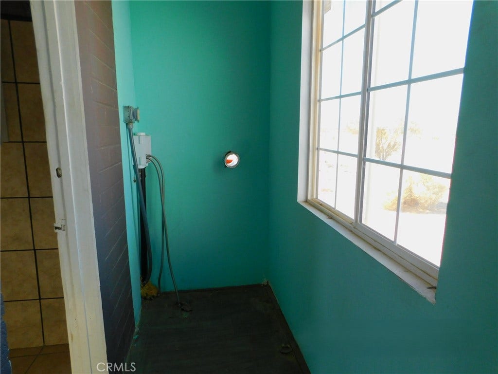 5052 Henry, Palms, CA 92277 5052 Henry, Palms, CA 92277