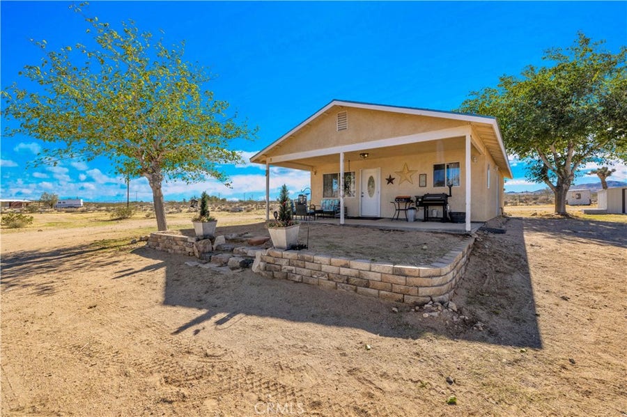 Property photo for 3042 Chapton Lane, Landers, CA