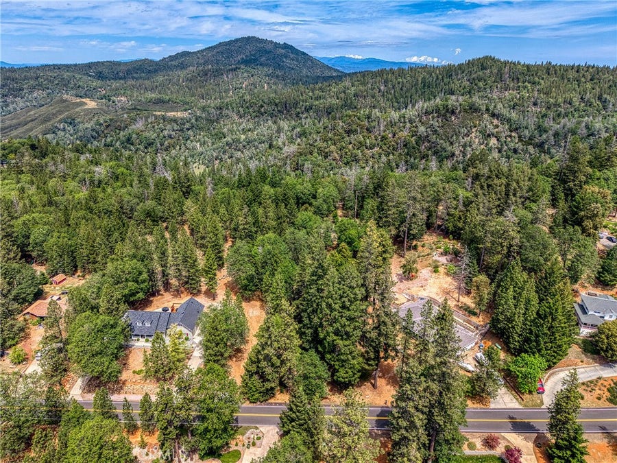 Property photo for 8833 Fox Drive, Cobb, CA