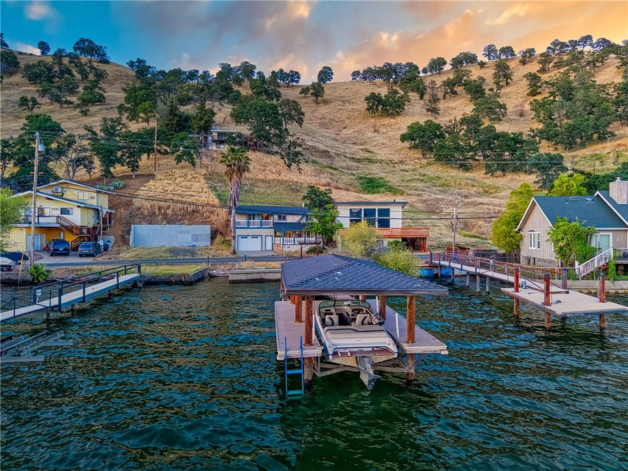 Property photo for 12620 Lakeshore Drive, Clearlake, CA