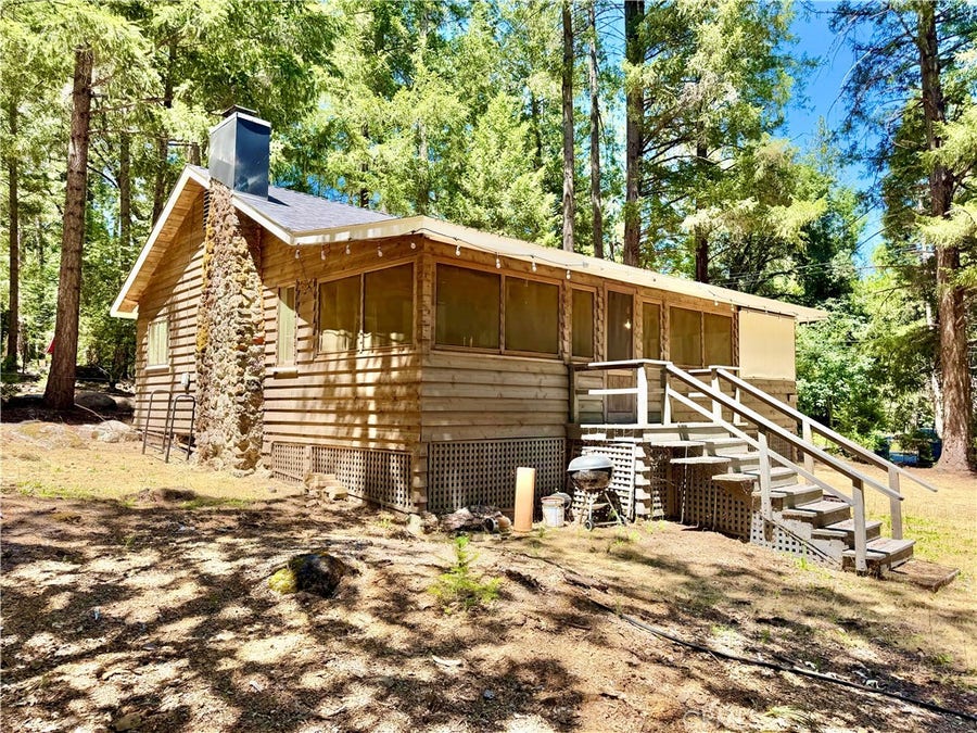 Property photo for 9520 Oak Place, Cobb, CA