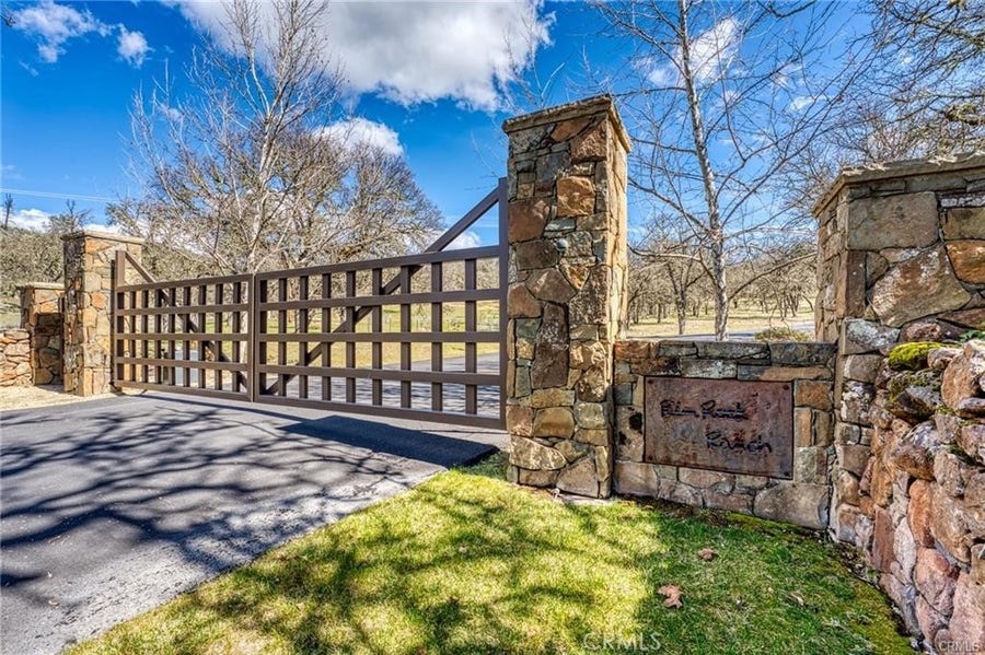 Property photo for 18050 Ranch Road, Middletown, CA