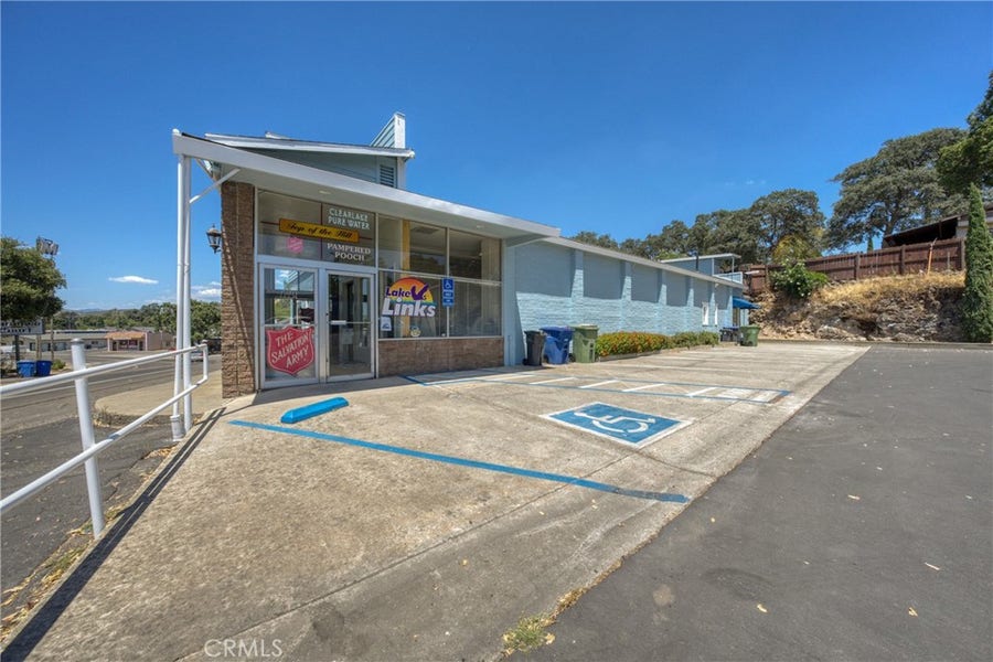Property photo for 14420 Lakeshore Drive, Clearlake, CA