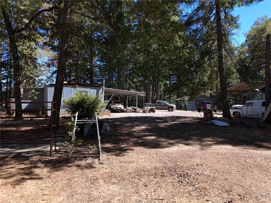 Property photo for 4501 Lakewood Drive, Willits, CA