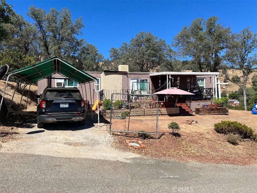 Property photo for 12332 Lakeview Drive, Clearlake Oaks, CA