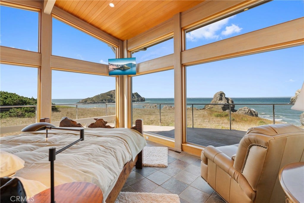 405 Island View, Smith River, CA 95567