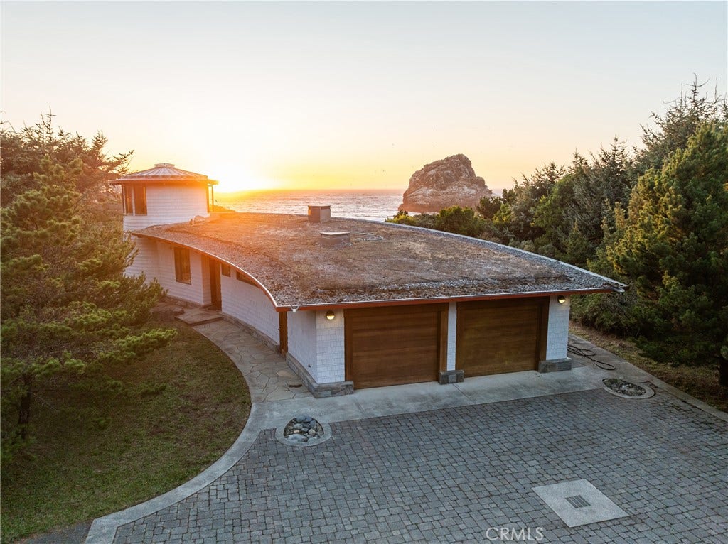 405 Island View, Smith River, CA 95567