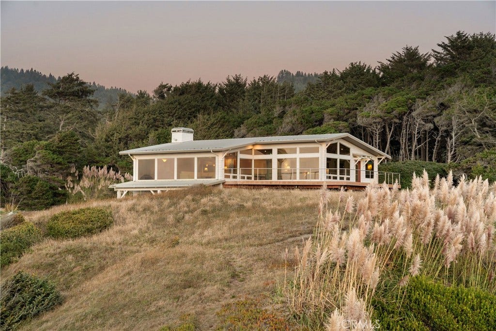 405 Island View, Smith River, CA 95567