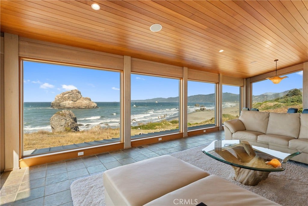 405 Island View, Smith River, CA 95567