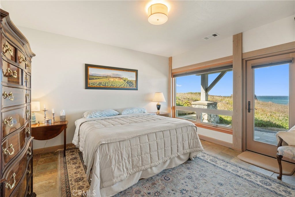 405 Island View, Smith River, CA 95567