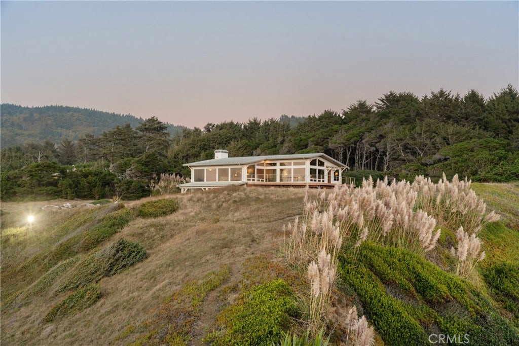 405 Island View, Smith River, CA 95567